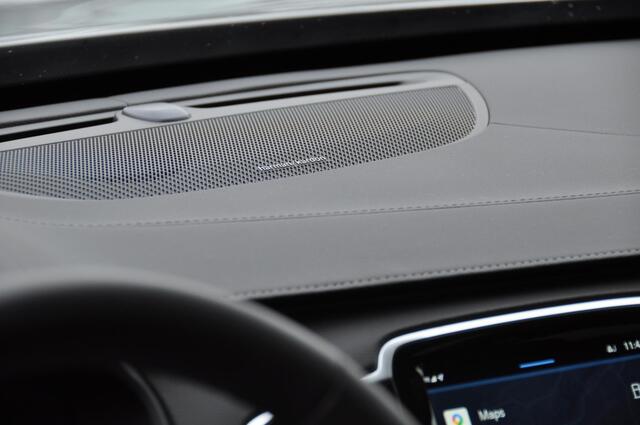 Volvo XC90 T8 455PK Automaat Plug-in Hybrid AWD Ultimate Dark HEICO / Luchtvering / Panoramisch schuif en kantel dak / Head-Up Display / Google Services / Adaptieve Cruise Control / Harman Kardon Audio/