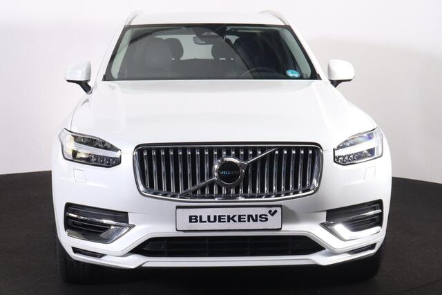 Volvo XC90 T8 Recharge AWD Core Bright - LONG RANGE - IntelliSafe Assist & Surround - Adaptieve LED koplampen - Parkeercamera achter - Verwarmde voorstoelen, stuur & achterbank - Parkeersensoren voor & achter - Draadloze tel. lader - Extra getint glas - 19' LMV