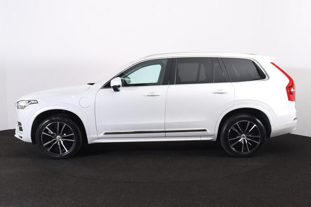 Volvo XC90 T8 Recharge AWD Core Bright - LONG RANGE - IntelliSafe Assist & Surround - Adaptieve LED koplampen - Parkeercamera achter - Verwarmde voorstoelen, stuur & achterbank - Parkeersensoren voor & achter - Draadloze tel. lader - Extra getint glas - 19' LMV