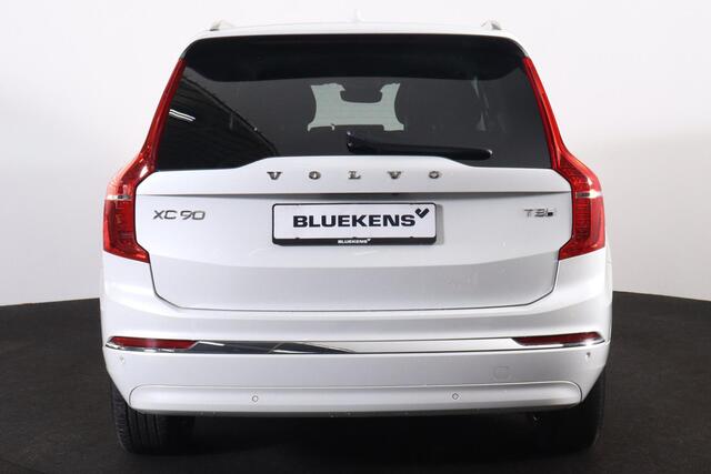 Volvo XC90 T8 Recharge AWD Core Bright - LONG RANGE - IntelliSafe Assist & Surround - Adaptieve LED koplampen - Parkeercamera achter - Verwarmde voorstoelen, stuur & achterbank - Parkeersensoren voor & achter - Draadloze tel. lader - Extra getint glas - 19' LMV