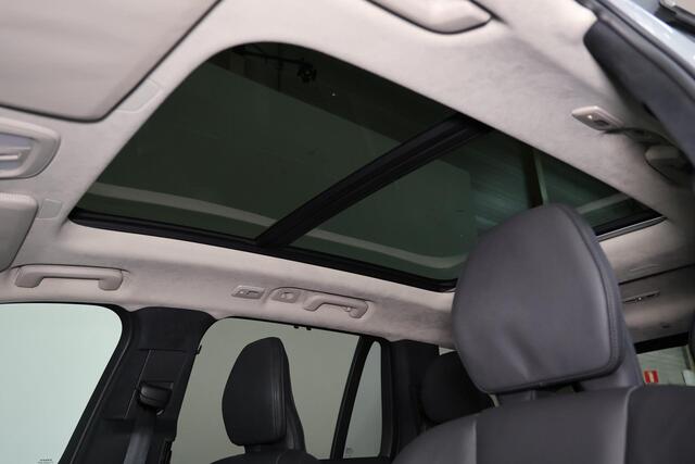 Volvo XC90 T8 Recharge AWD Ultra Bright - LONG RANGE - Panorama/schuifdak - IntelliSafe Assist & Surround - 360º Camera - Harman/Kardon audio - Adaptieve LED koplampen - Verwarmde voorstoelen, stuur & achterbank - Parkeersensoren voor & achter - Elektr. bedienb. voo