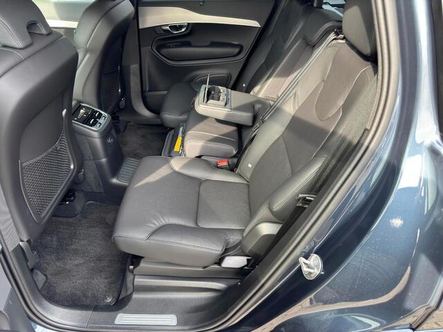 Volvo XC90 2.0 T8 Plug-in hybrid AWD Plus Dark Facelift . Nu met ¤ 24.075 korting