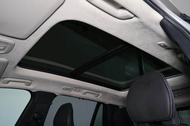 Volvo XC90 T8 Recharge AWD Ultra Dark - Luchtvering - Panorama/schuifdak - IntelliSafe Assist & Surround - 360º Camera - Bowers & Wilkins audio - Verwarmde voorstoelen, stuur & achterbank - Parkeersensoren voor & achter - Elektr. bedienb. voorstoelen met geheugen -