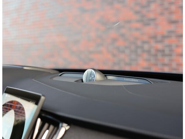 Volvo XC90 T8 AWD Ultra Dark | Pano - Massage - Trekhaak - B&W