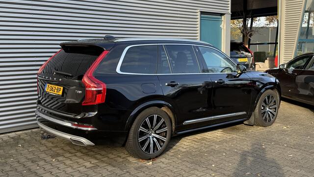 Volvo XC90 2.0 T8 AWD 287kW/390pk Aut8 Twin Engine Inscription 7P LUCHTVERING + PANORAMADAK + HARMAN/KARDON + ADAPT.CRUISE + 360 CAMERA + PILOT ASSIST + STOEL-&STUURVERWARMING + EL.TREKHAAK + HEAD-UP + BLIS + LANE ASSIST + PARKSENSOREN + 20" LM-VELGEN!!
