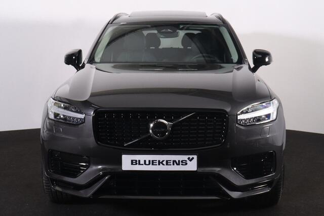 Volvo XC90 T8 Recharge AWD Ultimate Dark - Luchtvering - Panorama/schuifdak - IntelliSafe Assist & Surround - 360º Camera - Bowers & Wilkins audio - Adaptieve LED koplampen - Verwarmde voorstoelen, stuur & achterbank - Parkeersensoren voor & achter - Elektr. bedienb