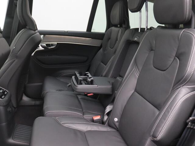 Volvo XC90 2.0 T8 PHEV AWD Ultra Dark Exec. Ed. 455PK Aut. Pano-Schuifdak, Harman-Kardon Audio, Bower & Wilkins Audio, Head-Up Display, Stoelverwarming/koeling/massage, Alarm, Adaptieve Cruise, Side Assist, Navi, Four-C Chassis, Trekh
