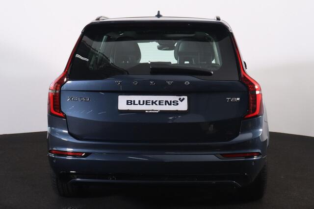 Volvo XC90 T8 Recharge AWD Ultra Dark - Luchtvering - Panorama/schuifdak - IntelliSafe Assist & Surround - 360º Camera - Bowers & Wilkins audio - Adaptieve LED koplampen - Verwarmde voorstoelen, stuur & achterbank - Parkeersensoren voor & achter - Elektr. bedienb. v