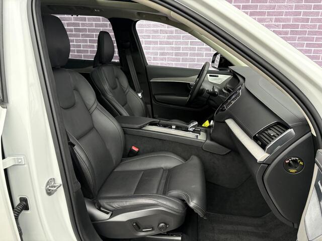 Volvo XC90 2.0 T8 Plug-in hybrid AWD Ultra Dark | Trekhaak | Massage | Geventileerde/verwarmde stoelen | Bowers & Wilkens | Luchtvering | HUD | Alcantara hemelbekleding | Memory | 360° camera |