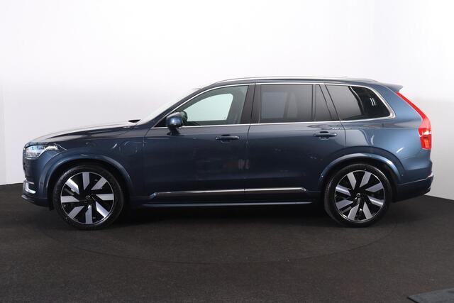 Volvo XC90 T8 Recharge AWD Ultra Bright - Luchtvering - Panorama/schuifdak - IntelliSafe Assist & Surround - 360º Camera - Bowers & Wilkins audio - Adaptieve LED koplampen - Verwarmde voorstoelen, stuur & achterbank - Parkeersensoren voor & achter - Elektr. bedienb.