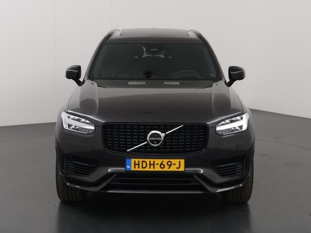 Volvo XC90 2.0 T8 Recharge AWD Ultimate Dark | 360 Camera | Licht-Pakket | Bowers & Wilkins Sound | Trekhaak | Sportstoelen | DAB | Seat-Comfort-Pakket | Apple CarPlay/Android Auto | Panoramadak | 12,3" Display | HUD | Adaptieve Cruise Control | Luchtvering |