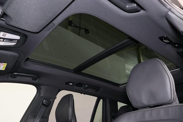 Volvo XC90 T8 Recharge AWD Ultimate Dark - LONG RANGE - Luchtvering - Panorama/schuifdak - IntelliSafe Assist & Surround - 360º Camera - Bowers & Wilkins audio - Adaptieve LED koplampen - Verwarmde voorstoelen, stuur & achterbank - Parkeersensoren voor & achter - El