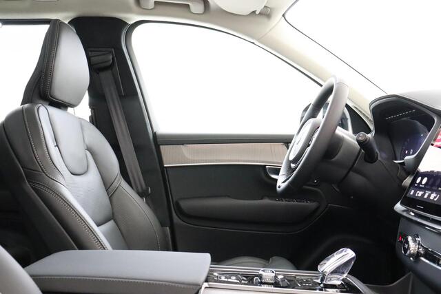 Volvo XC90 II T8 PLUG-IN HYBRID AWD ULTRA DARK *VOORRAAD VOORDEEL!* -PANO.DAK|HARMAN/KARDON|LUCHTVERING|GEVENT.LEDER+MASSAGE|360°CAM|HEAD-UP DISP.|TREKHAAK