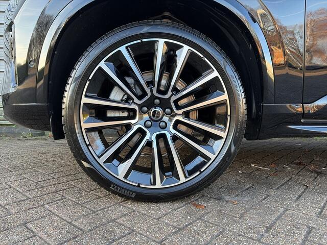 Volvo XC90 T8 Plug-in hybrid AWD Ultra Dark / Gelaagde zijruit(en) / B&W Audio / 22" Velgen / Luchtvering /