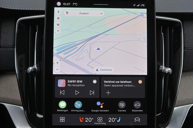 Volvo XC90 T8 Recharge AWD Ultra Dark - Luchtvering - Panorama/schuifdak - IntelliSafe Assist & Surround - 360º Camera - Bowers & Wilkins audio - Adaptieve LED koplampen - Verwarmde voorstoelen, stuur & achterbank - Parkeersensoren voor & achter - Elektr. bedienb. v