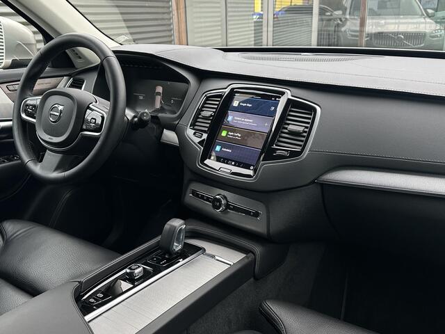 Volvo XC90 2.0 T8 Recharge AWD Ultimate Bright / Luchtvering / Trekhaak / Long Range / Elek. verstelbare stoelen / Voor+achter+stuur verwarmd / Harman Kardon / Keyless / BLIS / Pilot assist + ACC /