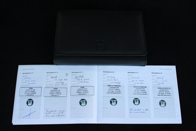 Volvo XC90 2.0 T8 Twin Engine AWD Momentum | Schuif/kantel dak| Achteruitrij Camera | Stoel/Stuur verwarming | 22' inch lichtmetaal |