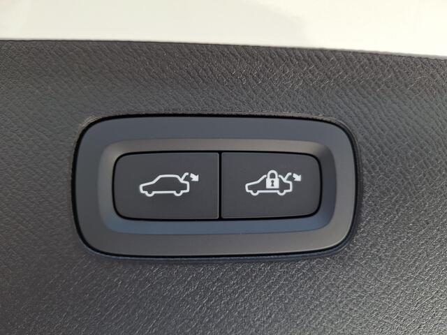 Volvo XC90 2.0 T8 Plug-in hybrid AWD Ultra Dark | Bowers Wilkins | Luchtvering | Panoramadak | 7 spaaks Velgen 21""