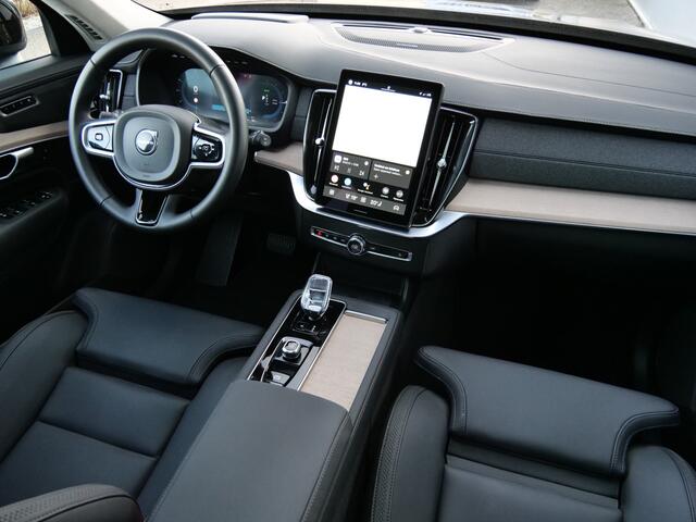 Volvo XC90 2.0 T8 Plug-in hybrid AWD Ultra Dark 455 Pk Automaat 7 persoons Navi / Pano-dak / Apple Carplay / Camera / Stoelverwarming / DAB / Luchtvering