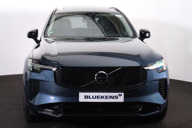Volvo XC90 T8 Recharge AWD Ultra Dark - Luchtvering - Panorama/schuifdak - IntelliSafe Assist & Surround - 360º Camera - Bowers & Wilkins audio - Adaptieve LED koplampen - Verwarmde voorstoelen, stuur & achterbank - Parkeersensoren voor & achter - Elektr. bedienb. v