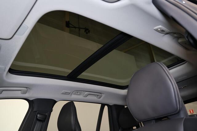 Volvo XC90 T8 Recharge AWD Plus Bright - Luchtvering - Panorama/schuifdak - IntelliSafe Assist & Surround - 360º Camera - Harman/Kardon audio - Adaptieve LED koplampen - Verwarmde voorstoelen, stuur & achterbank - Parkeersensoren voor & achter - Elektr. bedienb. voo