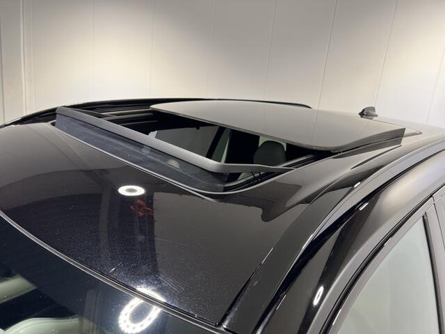 Volvo XC90 2.0 T8 Recharge AWD R-Design | Navigatie/Android/Apple Carplay | LM Velgen 22" | Luchtvering | Voorstoelen/Achterbank Verwarmd | Cruise Control Adaptief | Airco |