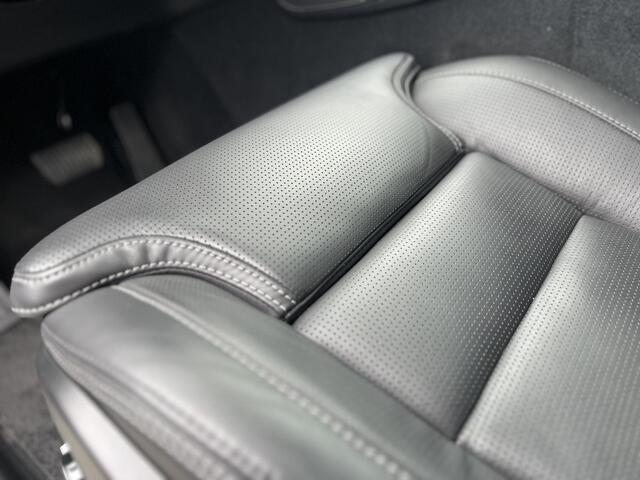 Volvo XC90 Ultra Dark | Geventileerd Leer | Head Up Display | 360 Graden Camera | Getinte Ramen |