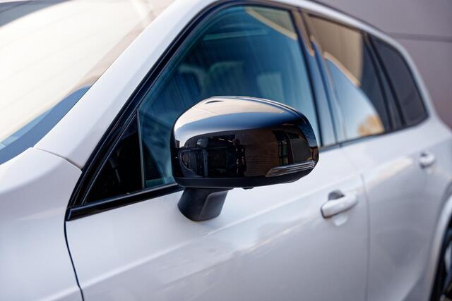 Volvo XC90 2.0 T8 Longrange AWD Ultimate Dark Luchtvering, Stoelmassage, 360 Camera, H/K Geluidsinstallatie, Trekhaak, 22" LM velgen, enz