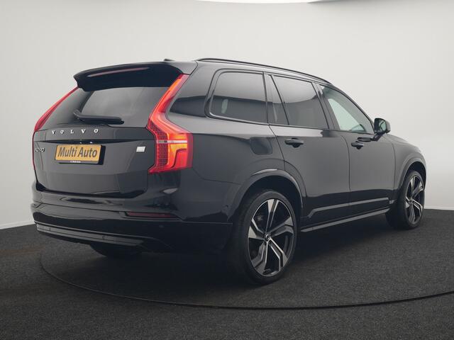 Volvo XC90 T8 Recharge AWD Ultimate Dark Plug In Hybrid LONG RANGE 455pk 7 Persoons PHEV | Trekhaak af Fabriek | Panodak | Adaptive Cruise | 360 Camera | 22"L.M | Head Up | Google Maps | Pilot Assist | Harmand Kardon | Stuurverwarming |