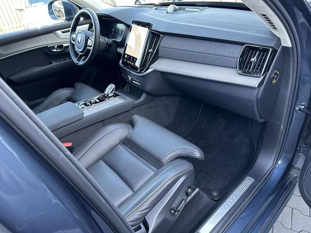 Volvo XC90 2.0 T8 Plug-in hybrid AWD Ultra Bright B&W|massage|pano|360