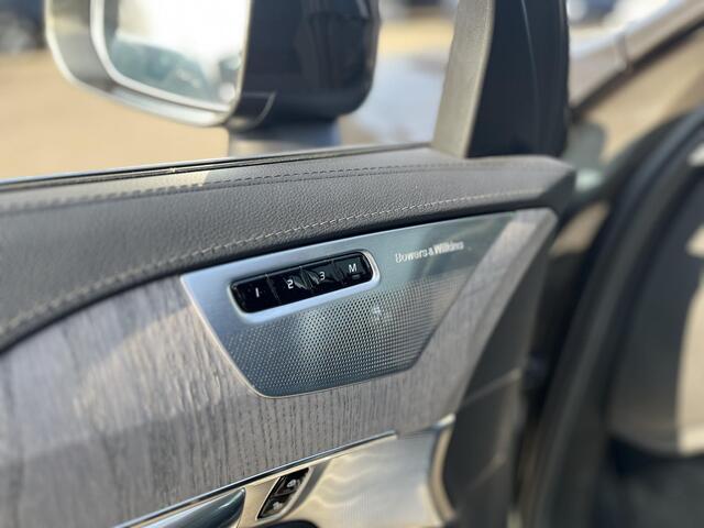 Volvo XC90 2.0 T8 Recharge AWD Inscription Exclusive | Panoramadak | Luchtvering | Massagestoelen | 22 Inch Velgen |