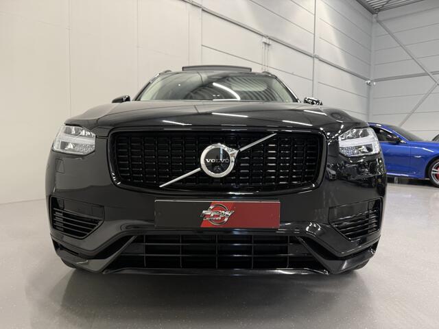Volvo XC90 T8 Recharge AWD R-Design PANO/LUCHTVERING/TREKHAAK/HEAD-UP/GOOGLE/H&K/MASSAGE+VENTILATIE/22"/360CAMERA/CRYSTAL-POOK/VOLLEDIG VOLVO DEALER HISTORIE
