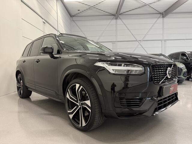 Volvo XC90 T8 Recharge AWD R-Design PANO/LUCHTVERING/TREKHAAK/HEAD-UP/GOOGLE/H&K/MASSAGE+VENTILATIE/22"/360CAMERA/CRYSTAL-POOK/VOLLEDIG VOLVO DEALER HISTORIE