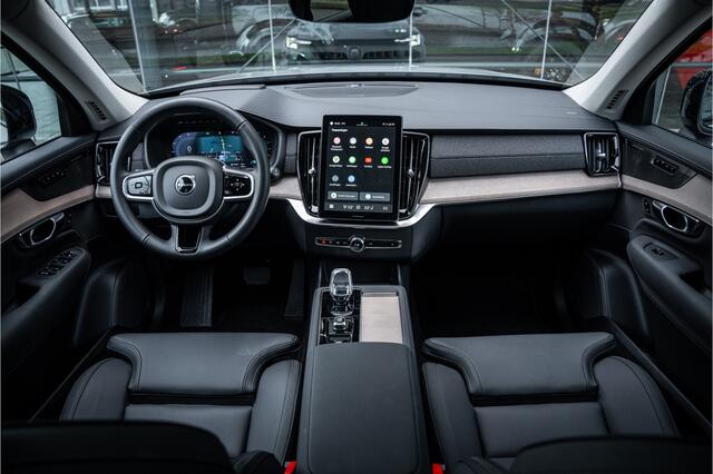 Volvo XC90 T8 Plus Dark Facelift Plug-in hybrid AWD ** HUD ** Panodak ** 360 camera ** H&K