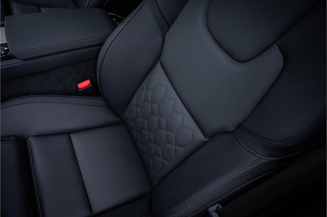 Volvo XC90 T8 Plus Dark Facelift Plug-in hybrid AWD ** HUD ** Panodak ** 360 camera ** H&K