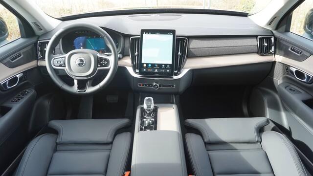 Volvo XC90 2.0 T8 Plug-in hybrid AWD Plus Bright **FULL OPTIONS, PANORAMA, 7-sits, 360 CAMERA, 21-inch LMV ** 1e EIG - Ex VOLVO.de ** ** INFORMEER OOK NAAR ONZE AANTREKKELIJKE FINANCIAL-LEASE TARIEVEN **