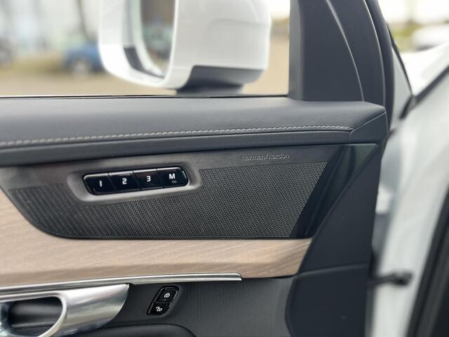 Volvo XC90 T8 Plug-in hybrid AWD Plus Bright | Panoramadak | 7 Zitter | 21 Inch Velgen | Harman/Kardon |