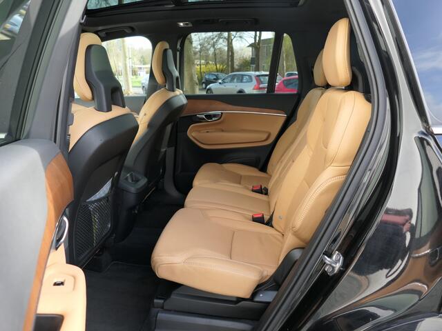 Volvo XC90 T5 AUT AWD Inscription Panoramadak / Trekhaak / Hout inleg