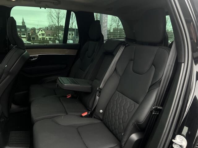 Volvo XC90 2.0 T8 Plug-in hybrid AWD Ultra Dark Black Edition / Luchtvering / Panoramadak / 21" velgen / Privacy Glass / MY26