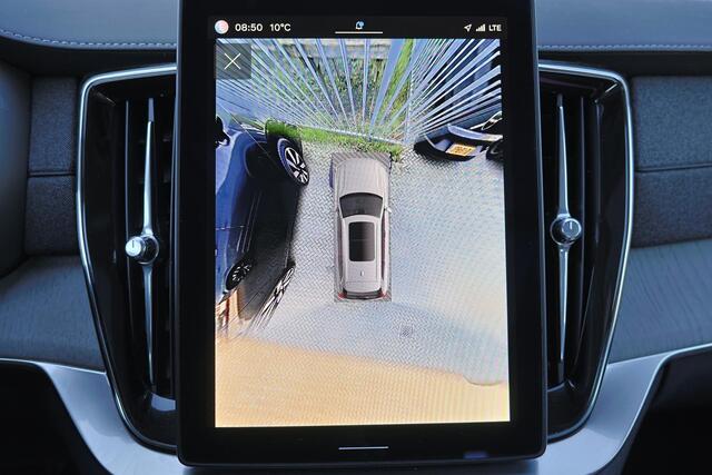 Volvo XC90 T8 Recharge AWD Ultra Dark - Luchtvering - Panorama/schuifdak - IntelliSafe Assist & Surround - 360º Camera - Bowers & Wilkins audio - Adaptieve LED koplampen - Verwarmde voorstoelen, stuur & achterbank - Parkeersensoren voor & achter - Elektr. bedienb. v