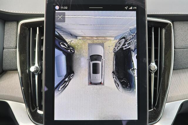 Volvo XC90 T8 Recharge AWD Ultra Dark - Luchtvering - Panorama/schuifdak - IntelliSafe Assist & Surround - 360º Camera - Bowers & Wilkins audio - Adaptieve LED koplampen - Verwarmde voorstoelen, stuur & achterbank - Parkeersensoren voor & achter - Elektr. bedienb. v