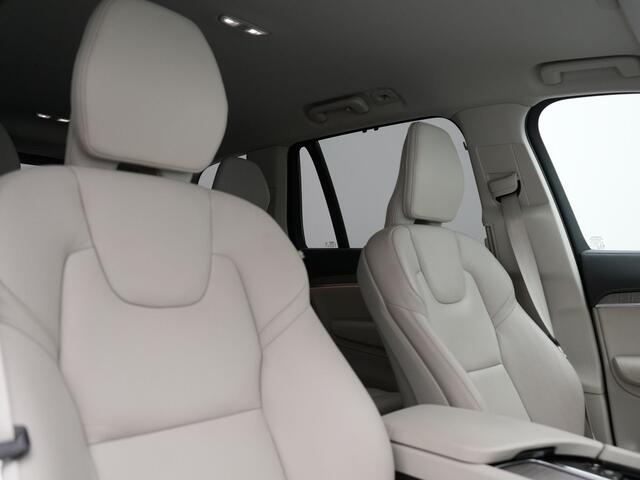 Volvo XC90 T8 Recharge AWD Plus Dark LONG RANGE 7 Persoons PHEV 455pk Dealer O.H. | Trekhaak Af Fabriek | Adaptive Cruise | Camera | Harman / Kardon | Lederen Sportstoelen Memory & Verwarmd | Google Assistent | Keyless | Blis | Stuur Verwarmd | Apple Carplay | Plug