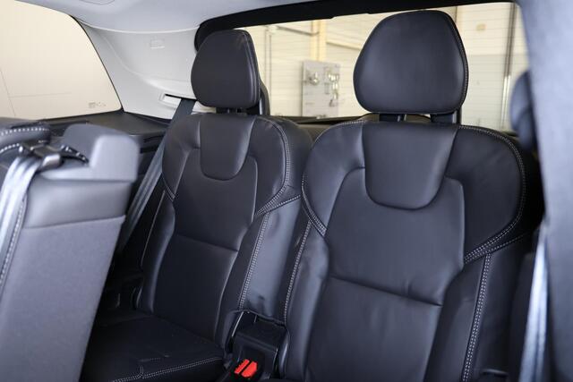 Volvo XC90 T8 Recharge AWD Plus Dark - Luchtvering - Panorama/schuifdak - IntelliSafe Assist & Surround - 360º Camera - Bowers & Wilkins audio - Adaptieve LED koplampen - Verwarmde voorstoelen, stuur & achterbank - Parkeersensoren voor & achter - Elektr. bedienb. vo