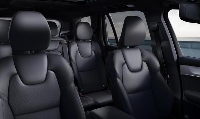 Volvo XC90 T8 Plug-in hybrid AWD Ultra Black Edition Executive | Google | Long Range | Bowers & Wilkins Audio | Luchtvering | Head-Up Display | Stuurverwarming | Adaptieve Cruise Control | 360 Camera | Massage | Gelamineerde Zijruiten Rondom | Getint Glas | Keyless