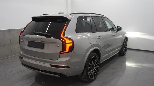Volvo XC90 2.0 T8 Plug-in hybrid AWD Plus Dark ** PANORAMA, TREKH, B&W SOUND, LUCHTVERING, 22-inch LMV, ** 1e EIG - UNFALLFREI ** ** INFORMEER OOK NAAR ONZE AANTREKKELIJKE FINANCIAL-LEASE TARIEVEN **