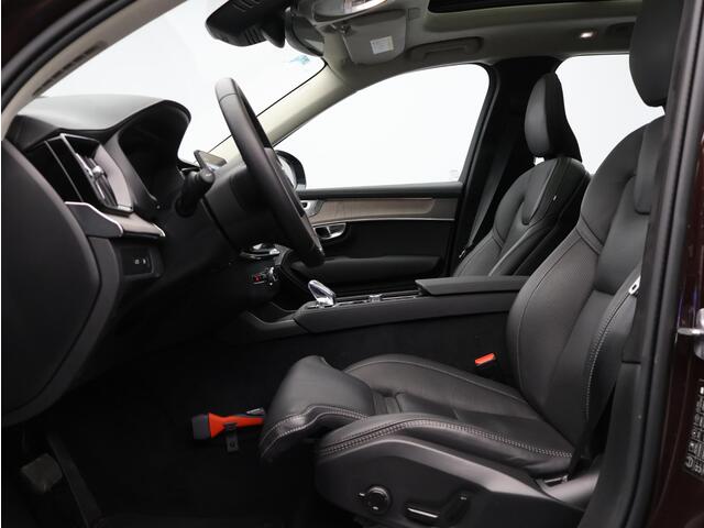 Volvo XC90 2.0 T8 Plug-in hybrid AWD Ultra Dark / Luchtvering / Trekhaak / Bowers & Wilkins Audio / Stoelmassage / Stoelventilatie / 360 camera / Pano. dak / Stuurwiel-, stoel- & achterbankverwarming / Elektr. stoelverstelling / Blis