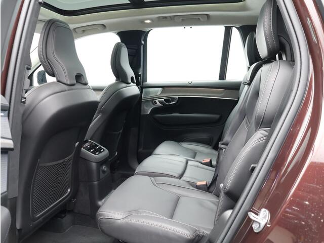 Volvo XC90 2.0 T8 Plug-in hybrid AWD Ultra Dark / Luchtvering / Trekhaak / Bowers & Wilkins Audio / Stoelmassage / Stoelventilatie / 360 camera / Pano. dak / Stuurwiel-, stoel- & achterbankverwarming / Elektr. stoelverstelling / Blis