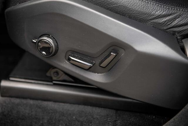 Volvo XC90 2.0 T8 Recharge AWD Plus Bright | Plug-in Hybrid (PHEV) | Trekhaak | Panoramadak | 360 Graden Camera | LED Koplampen Adaptief | Lederen Bekleding | Elektrisch Verstelbare Voorstoelen | Keyless Entry | BLIS | Cruise Control Adaptief