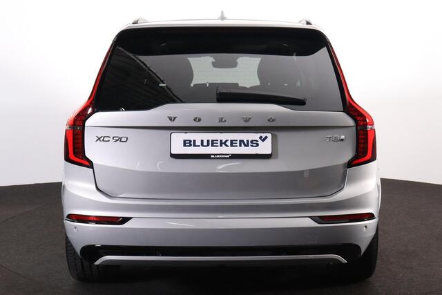 Volvo XC90 T8 Recharge AWD Plus Dark - IntelliSafe Assist & Surround - Panorama/schuifdak - Luchtvering - 360º Camera - Bowers & Wilkins audio - Adaptieve LED koplampen - Verwarmde voorstoelen, stuur & achterbank - Parkeersensoren voor & achter - Elektr. bedienb. vo
