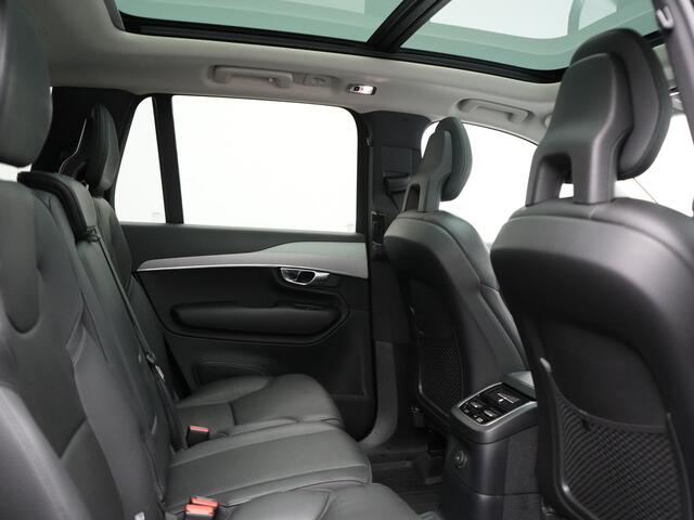 Volvo XC90 T8 Recharge AWD Inscription 7 Persoons PHEV 394pk | Panodak | Adaptive Cruise | Camera | Lederen Sportstoelen Memory & Verwarmd | Stuur Verwarmd | Keyless | Blis | Apple Carplay | Navigatie | DAB | Plug In Hybrid |